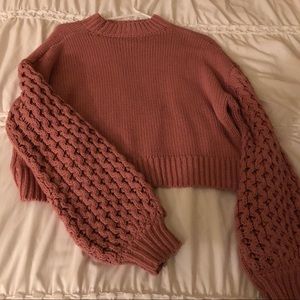 Crop top pink sweater